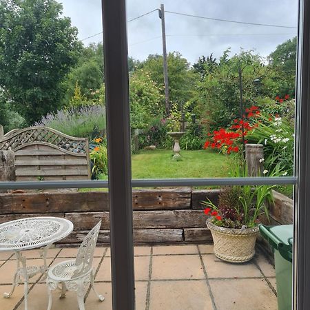 The Old Sun Private Cottage Frome Exterior foto